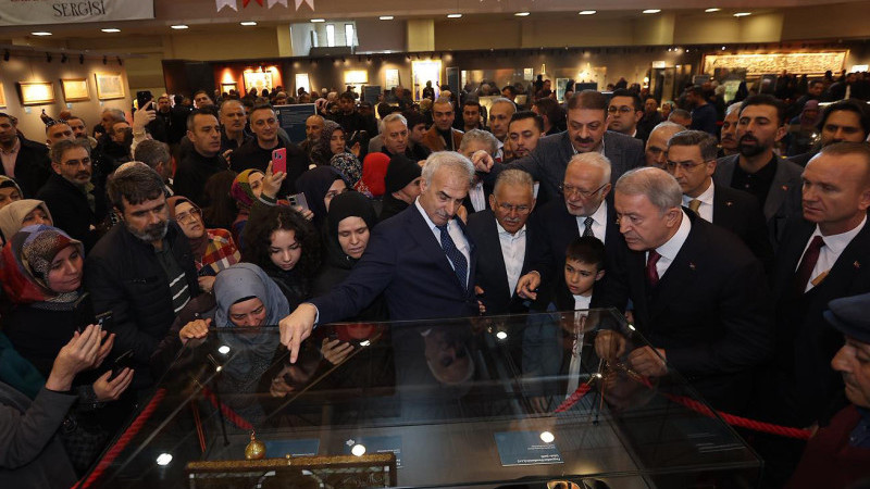 Başkan Büyükkılıç, “Kutsal Emanetler ve Vakıf Eserleri Sergisi”Nin Açılışına Katıldı