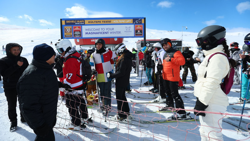 Kayak Tutkunlarını Erciyes’e Davet Eden Başkan Büyükkılıç: “Memnuniyet Üst Düzey”