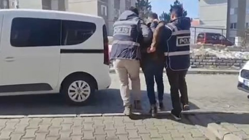 Hırsızlık suçundan aranan şahıs yakalandı