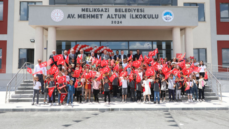 Gençlerin Geleceği Melikgazi’nin Destekleriyle Yükseliyor