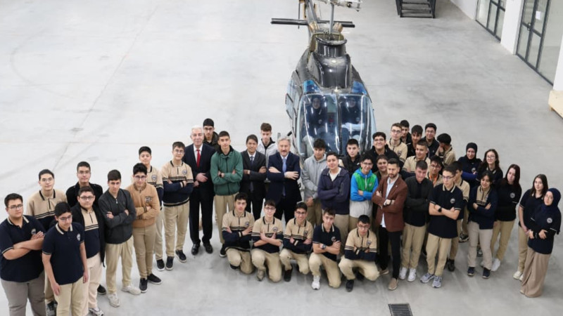 Başkandan Havacılık ve Uzay Teknolojileri Mesleki ve Teknik Anadolu Lisesi’ne ziyaret