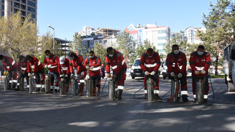 Kocasinan’da Parklardan Mazgallara Kapsamlı İlaçlama