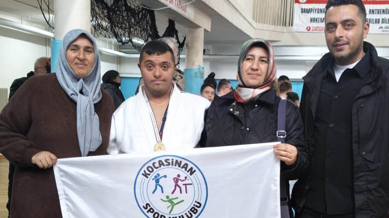 Kocasinan’ın Altın Evladı Samet Balcı, Yine Türkiye Şampiyonu Oldu