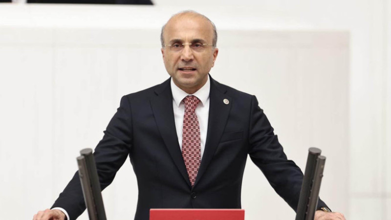 CHP’li Aşkın Genç: KKM’nin 2,7 trilyon liralık faturasıyla emekliye bayram başına yaklaşık 110 bin lira ikramiye verilebilirdi