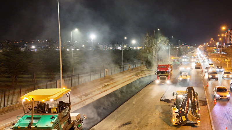 Başkan Büyükkılıç, Gece Gündüz Sahada: Talas Bulvarı 5 Şeritli Yeni Haliyle Hizmete Açıldı