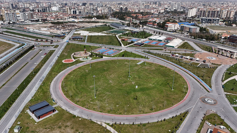 Büyükşehir, Şehri Nakış Gibi İşliyor: Kayseri’de ‘Yeşil Seferberlik’