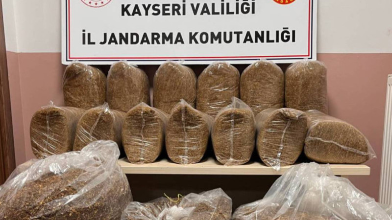 Yolcu otobüsünde 51 adet uyuşturucu hap ve 250 kilogram tütün yakalandı