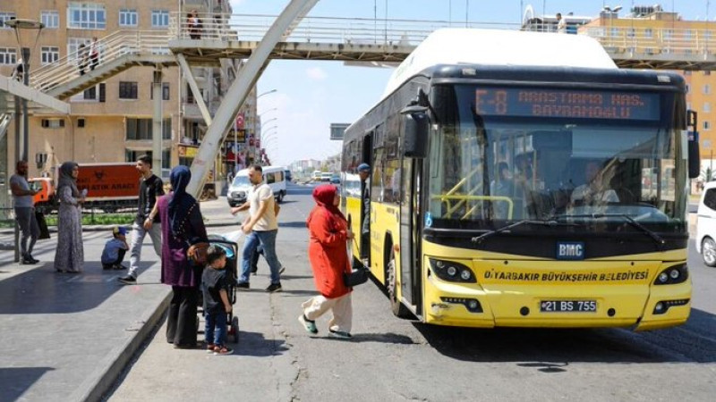 Başkan çıldırdı; Bayramı boyunca toplu ulaşım 4 gün ücretsiz olacak
