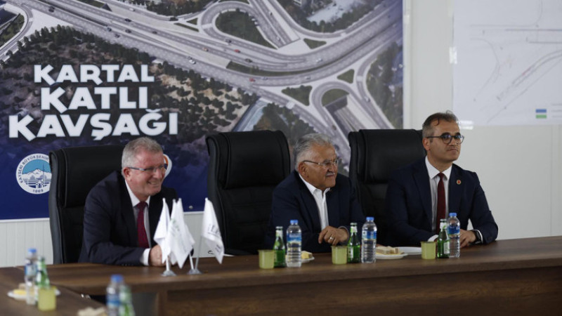 Başkan Büyükkılıç’ın Vizyon Ulaşım Projesi “Kartal Katlı Kavşağı” Hızla İlerliyor