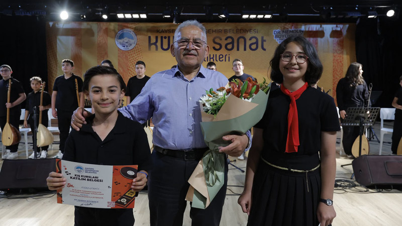 Büyükşehir Konservatuvarı’nda Mezuniyet Coşkusu