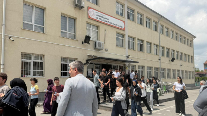 Milletvekili Çopuroğlu, TYT’ye giren adayları yalnız bırakmadı 