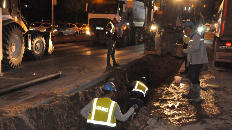“İçme Suyu Altyapımızı Gece Çalışmalarıyla Güçlendiriyoruz”