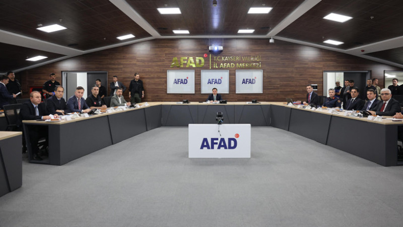 Vali Çiçek Başkanlığında Kurum Müdürleri Değerlendirme Toplantısı Gerçekleştirildi