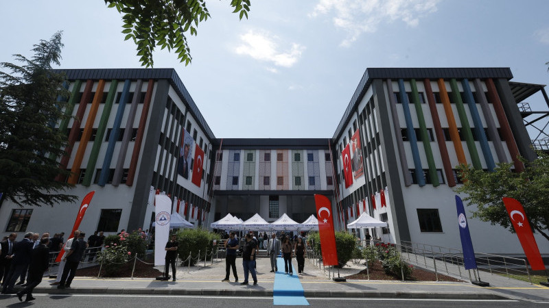 Başkan Büyükkılıç, Yenilenen Kadir Has Merkez Kütüphanesi'nin Açılışını Yaptı
