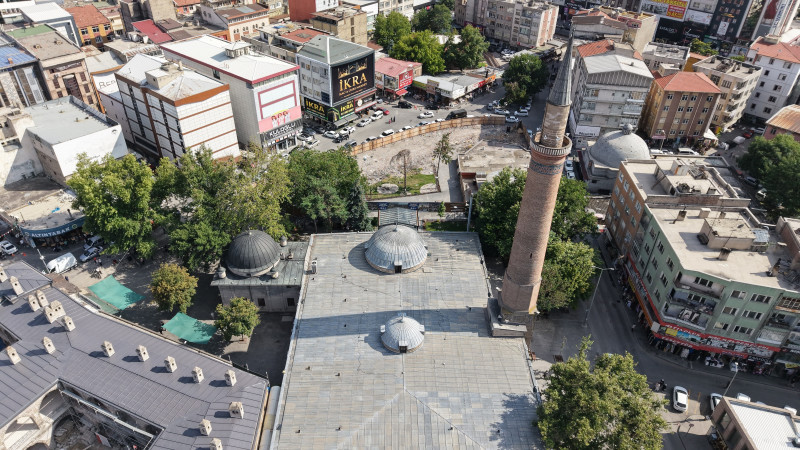 Büyükkılıç’ın Vizyonuyla Camikebir’de Arkeolojik Araştırma Kazıları Başlıyor
