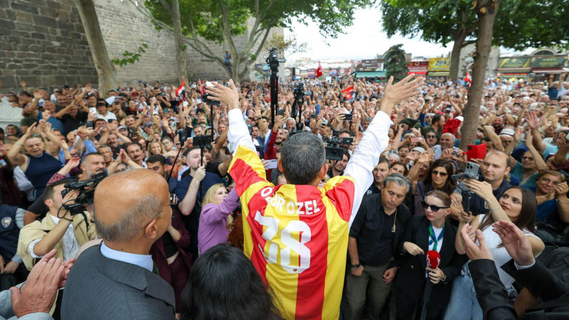 Yeni Parti Lideri Özgür Özel Kayseri’de