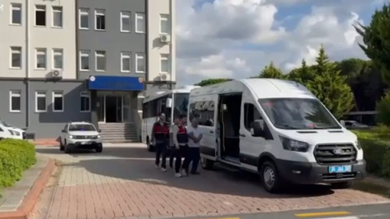 MİT ve Adalet Bakanı'nın ismini kullandılar