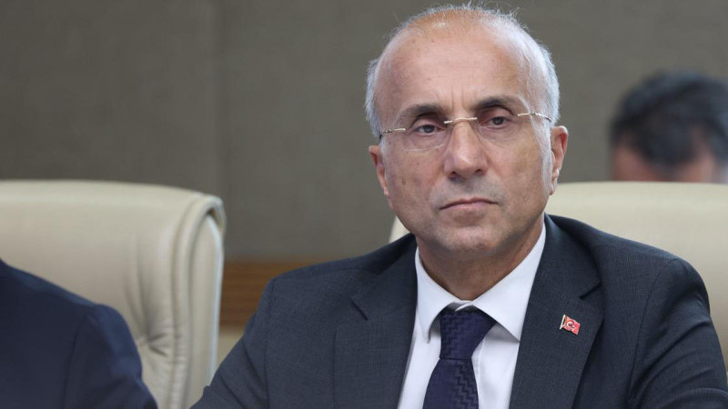 YENİ Partili Aşkın Genç; “Vatandaşın cüzdanını soğuttular, market etiketini soğutamadılar”