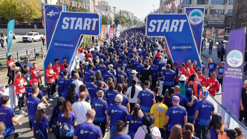  10 Bin Kişi 6. Uluslararası Kayseri Yarı Maratonu’nda Buluştu