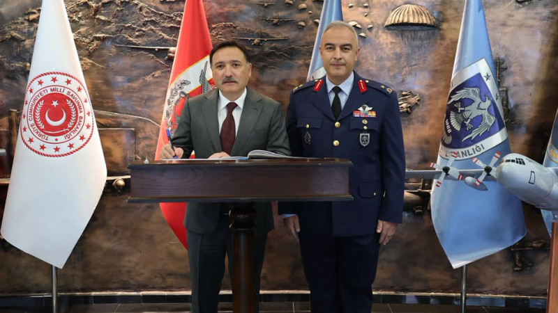 Vali Çiçek’ten Komutanlara Ziyaret