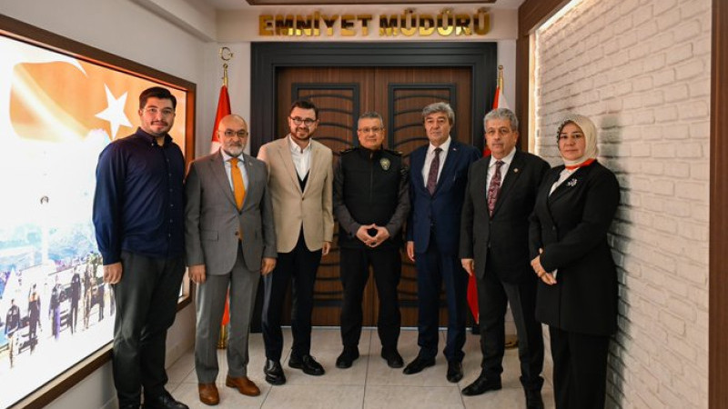 Vekillerden Emniyet Müdürüne hayırlı olsun ziyareti