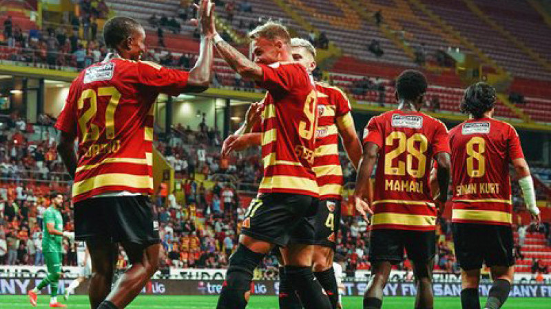 Kayserispor 9 günlük süreçte 3 maç oynayacak