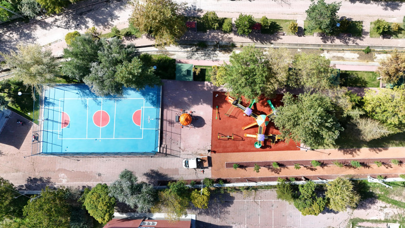 Melikgazi Gürpınar’da yenilenen park ve havuzu hizmete açtı